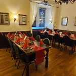 호텔 Eventlocation & Schloss Neuburg Obrigheim (Neckar-Odenwald-Kreis)