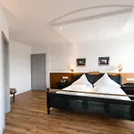 호텔 Eventlocation & Schloss Neuburg *
