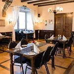 호텔 Eventlocation & Schloss Neuburg