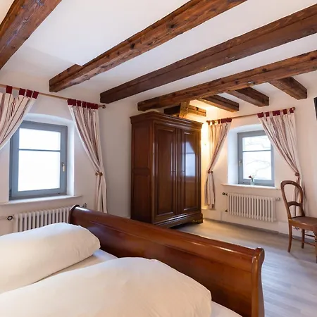 호텔 Eventlocation & Schloss Neuburg