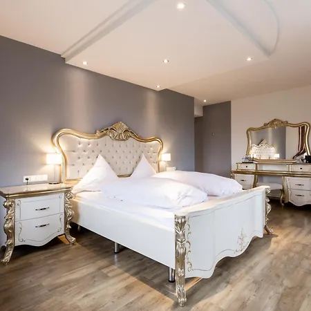 Eventlocation & Schloss Neuburg Hotel