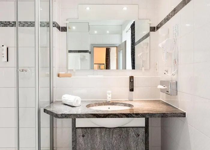 Отель Eventlocation & Schloss Neuburg