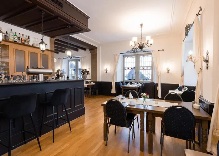 Eventlocation & Schloss Neuburg Отель *