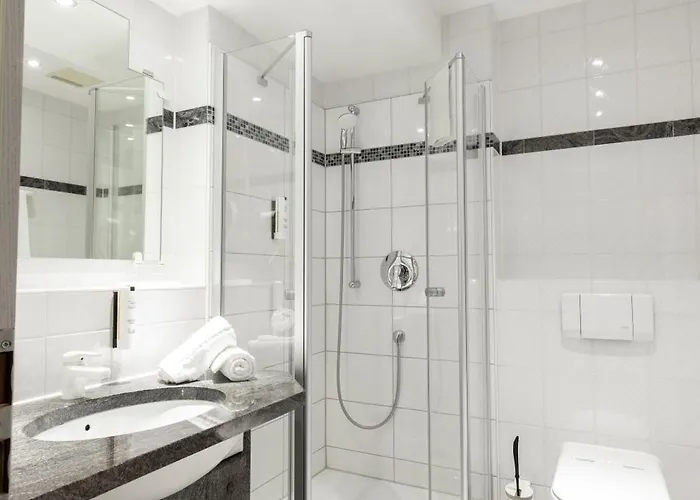 Отель Eventlocation & Schloss Neuburg